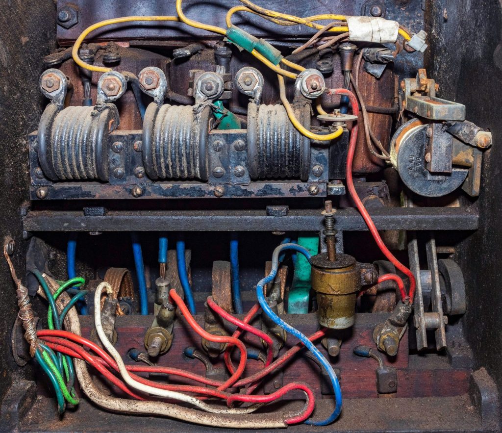 black and brown metal machine